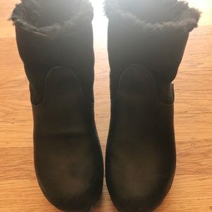 No.6 5" Pull on Shearling Clog Boot on Mid Heel